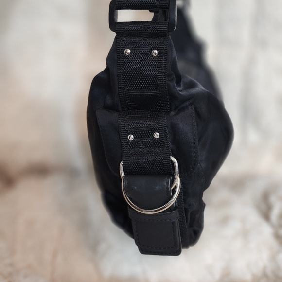 Sold - Picture 3 of 6